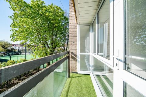 23 Bushell Close, London, SW2 3LL