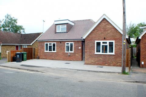 3 bedroom semi-detached house to rent, Oakside, Uxbridge, Buckinghamshire, UB9