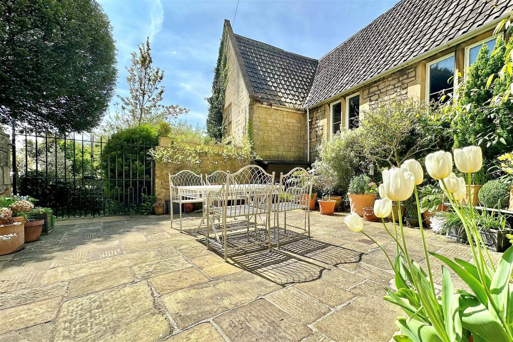 St. Johns Road, Bath 2 bed flat for sale £900,000