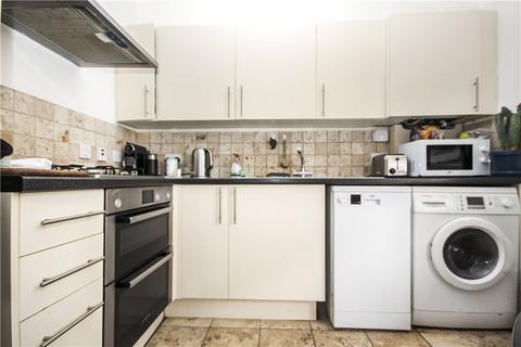 1 bedroom apartment to rent, Balham Hill, London, SW12