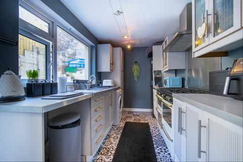 Bryn-onnen Farm Road, Pontlottyn, Bargoed, CF81 9QG