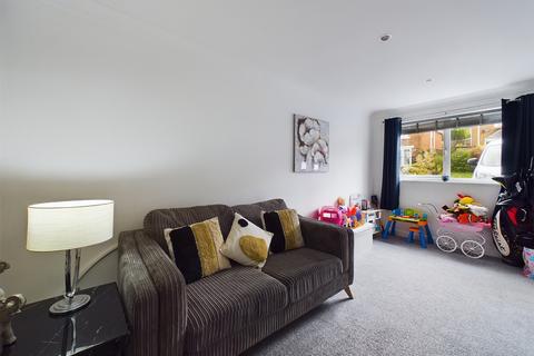 45 Blaen Ifor, Caerphilly, CF83 2NW