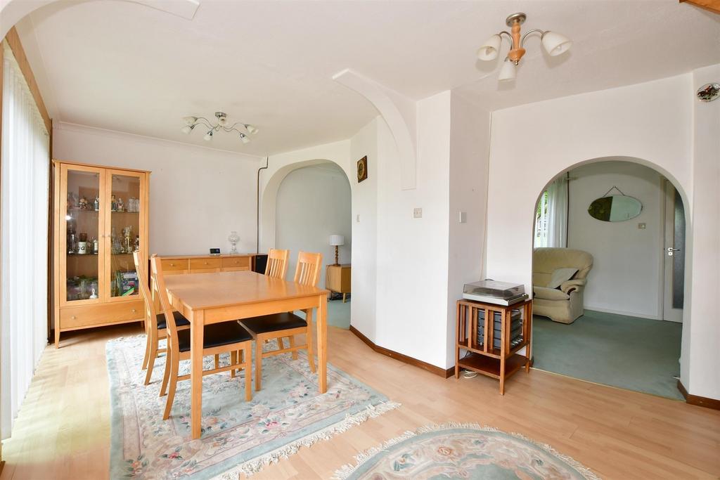 Millfield, Southwater, Horsham, West Sussex 4 bed semidetached house