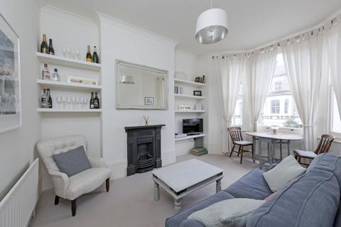 1 bedroom property to rent, Almeric Road, SW11