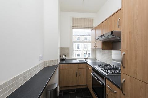 1 bedroom property to rent, Almeric Road, SW11