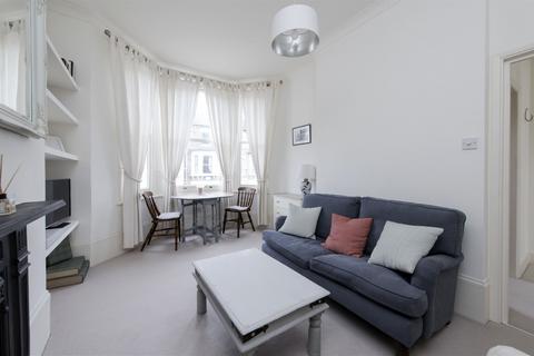 1 bedroom property to rent, Almeric Road, SW11