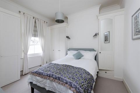 1 bedroom property to rent, Almeric Road, SW11