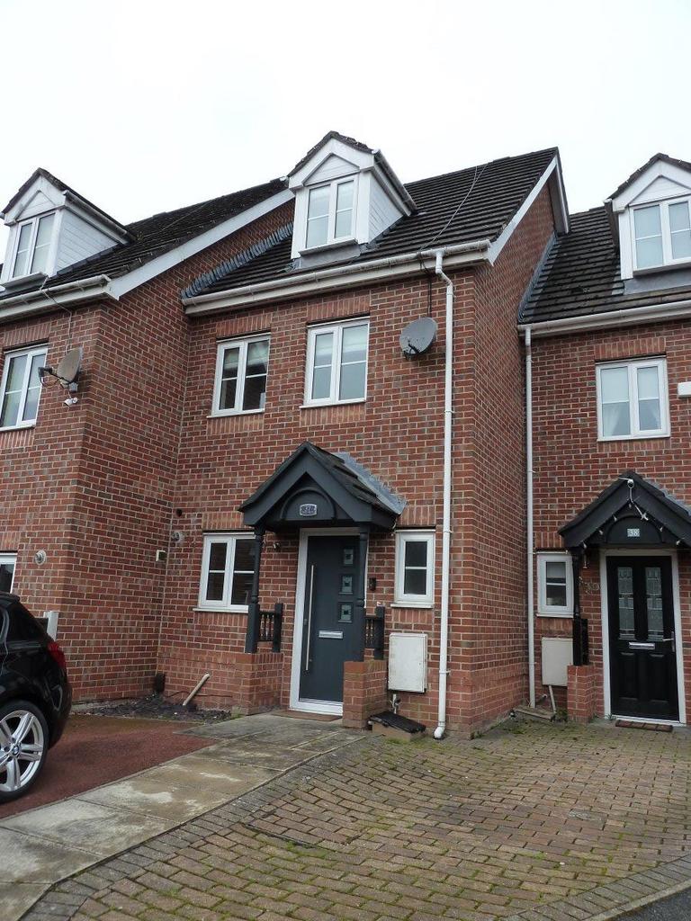 The Heys, Ashton Under Lyne 3 bed terraced house to rent £1,150 pcm