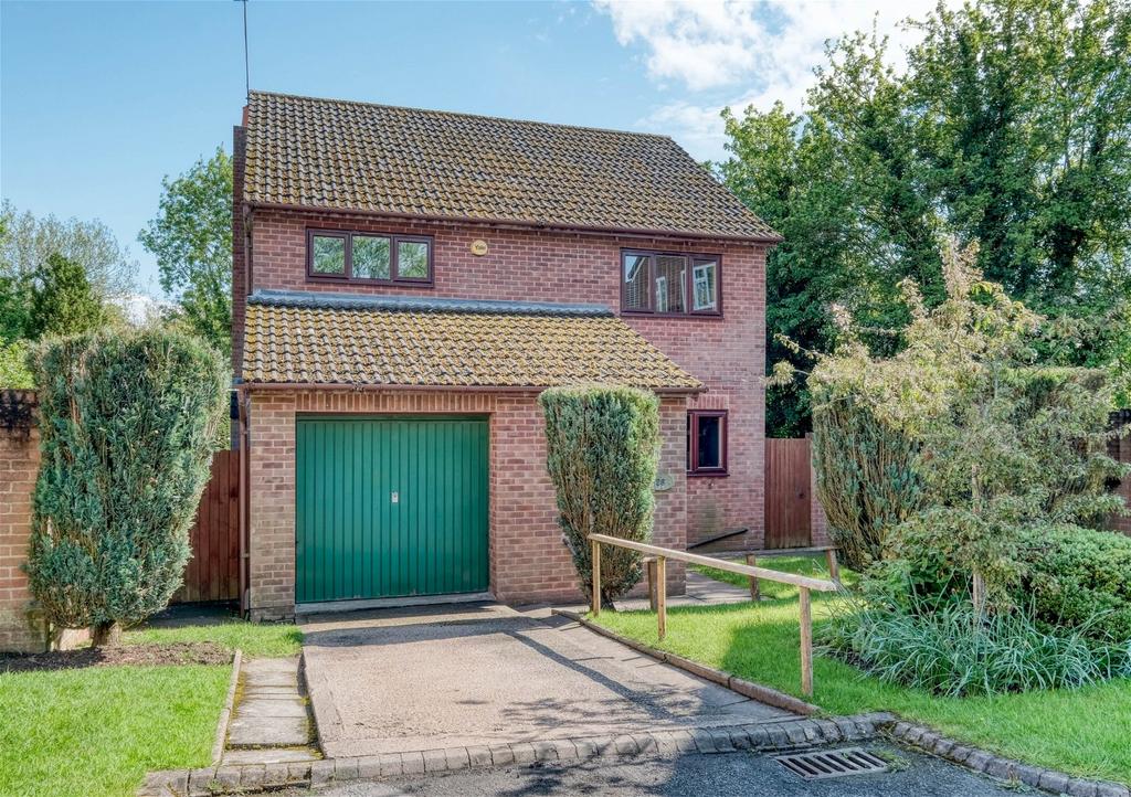 Erwood Close, Headless Cross, Redditch B97 5XD 4 bed detached house for