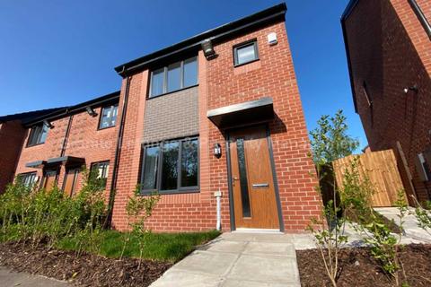 3 bedroom semi-detached house to rent - Levens Street, Salford, M6 6DY