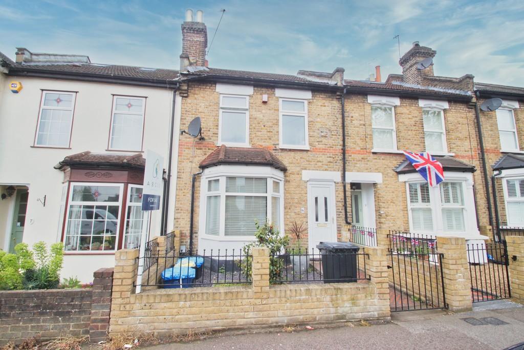 Shenfield Road, Woodford Green 2 bed terraced house £550,000