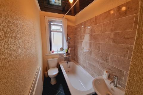 31 Stanmore Place, Bradford, BD7 2EN