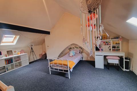 31 Stanmore Place, Bradford, BD7 2EN