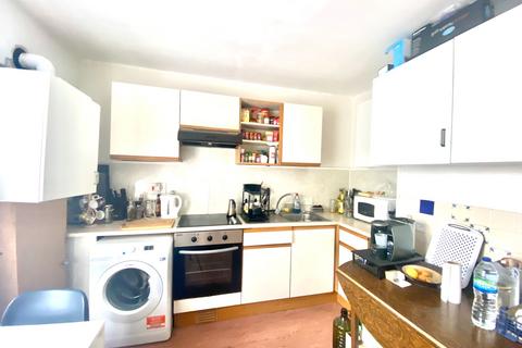 1 bedroom in a house share to rent, High Street, Lyndhurst
