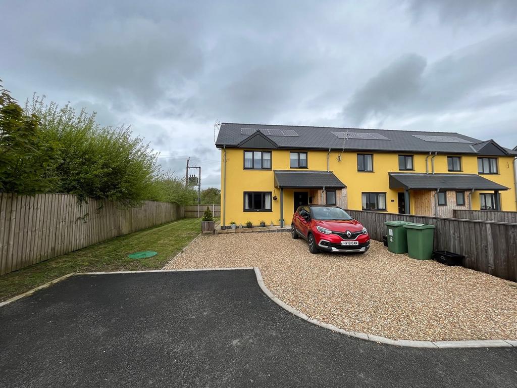Cross Inn, Llanon, SY23 3 bed semidetached house £229,000