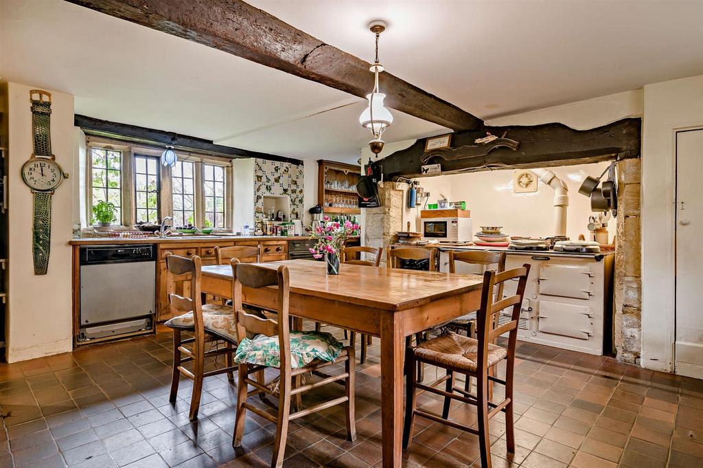 8549325-interior13-800.jpg