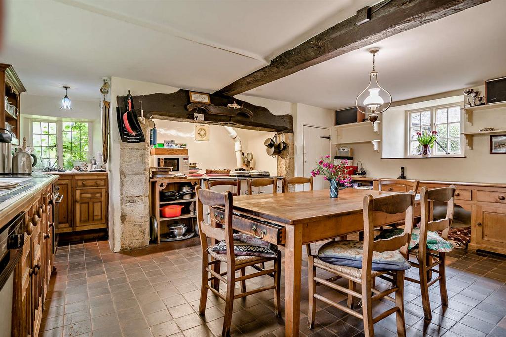 8549325-interior12-800.jpg