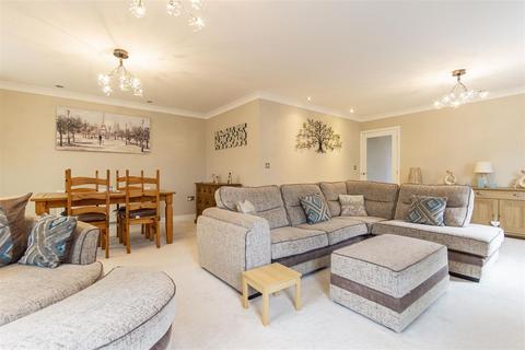 4 bedroom detached house for sale, Lansbury Avenue, Pilsley, Chesterfield