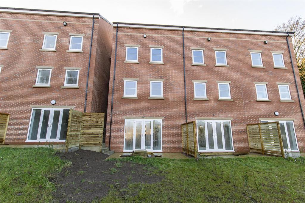 Newbold Road, Chesterfield 4 bed townhouse for sale £285,000