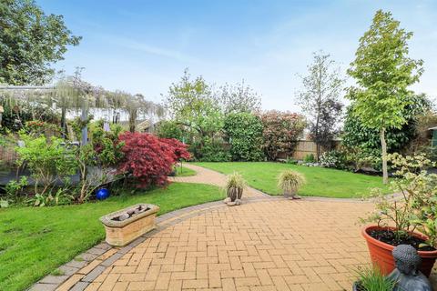 38 Baker Avenue, Hatfield Peverel, Chelmsford, CM3 2LH