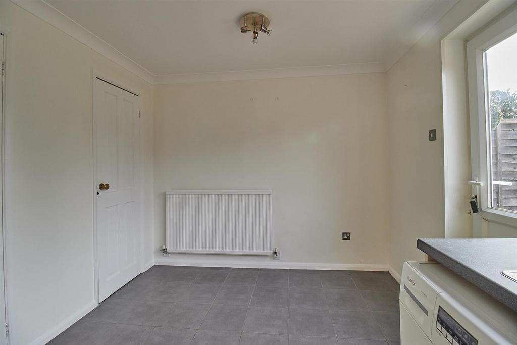 Campion Close, Narborough, Leicester 3 bed house £950 pcm (£219 pw)