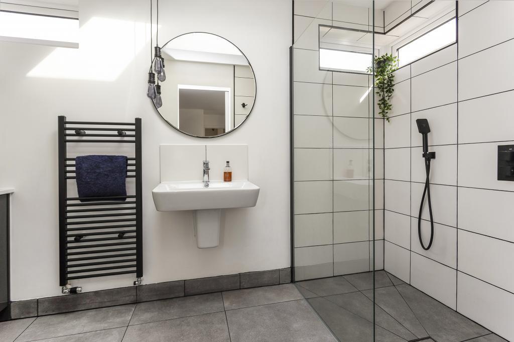3 Cleeve Cloud Lane 306475  (18).jpg