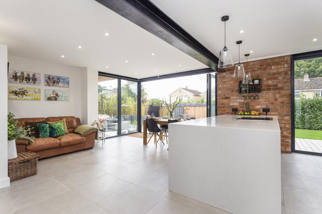3 Cleeve Cloud Lane 306475  (6).jpg