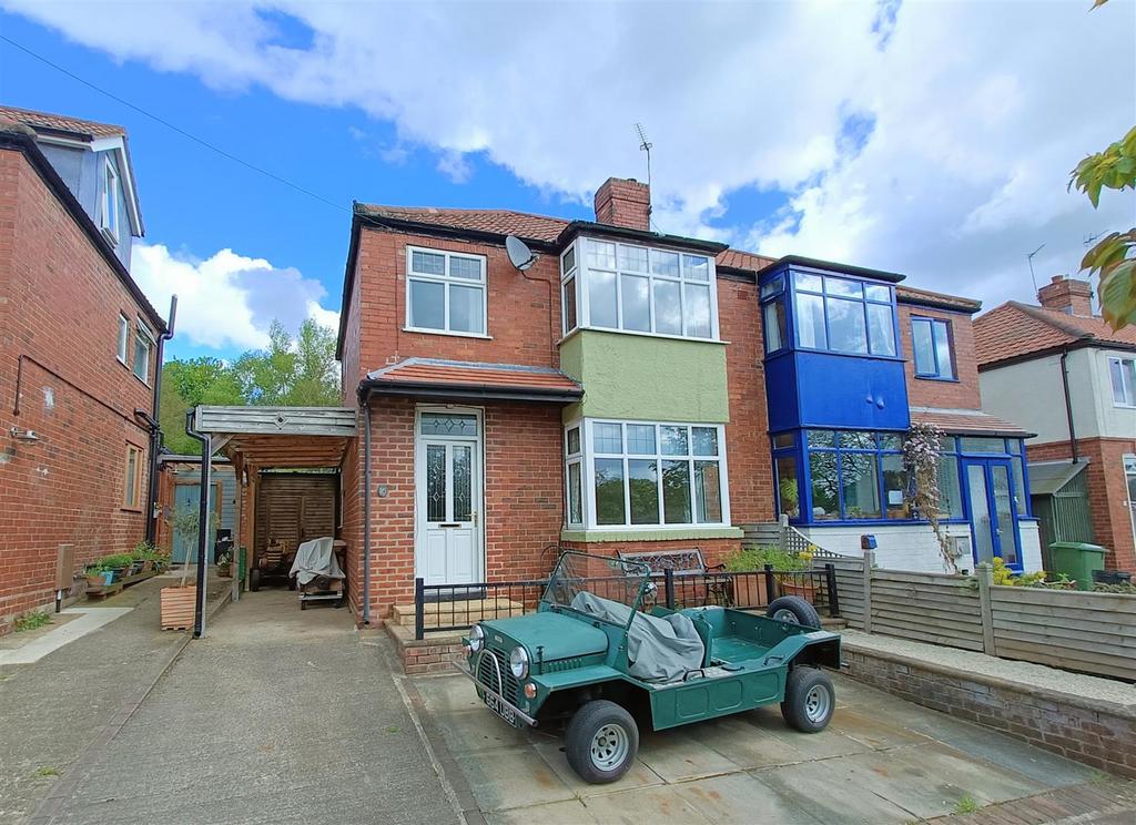 Edgeware Road, Fulford, York, YO10 4DG 3 bed semidetached house £325,000