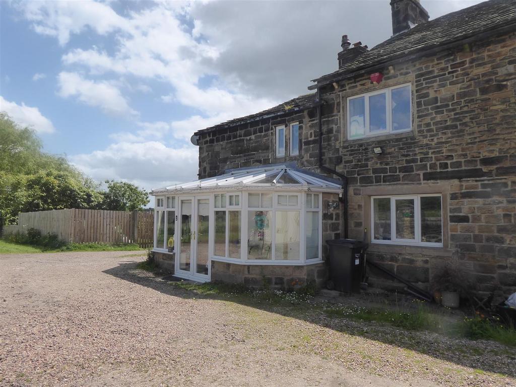 Norwood Green, Halifax 3 bed semidetached house for sale £395,000