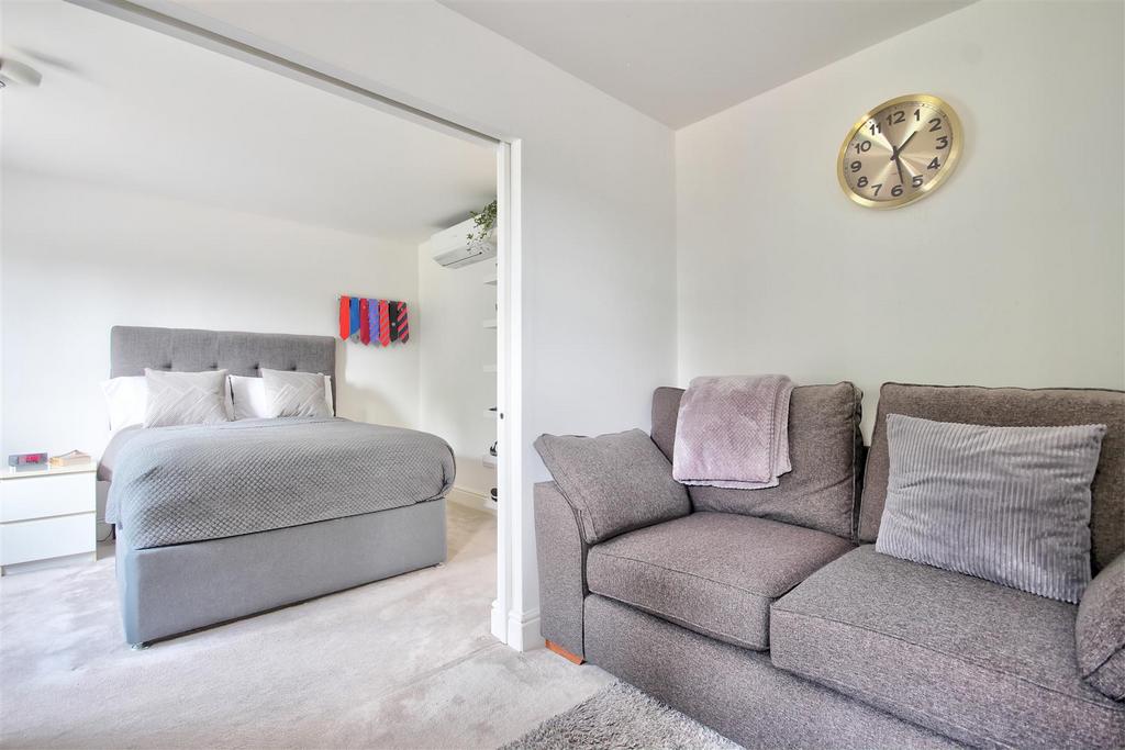Bedroom five &amp; bed three