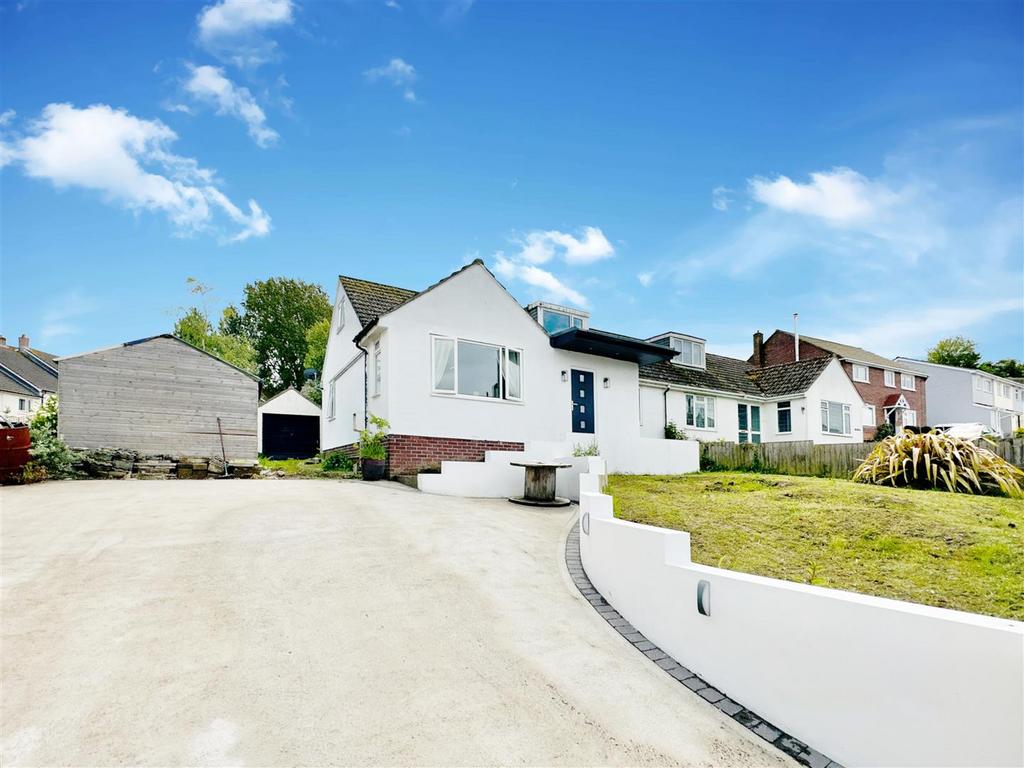 Briseham Road, Brixham 4 bed semidetached bungalow £365,000