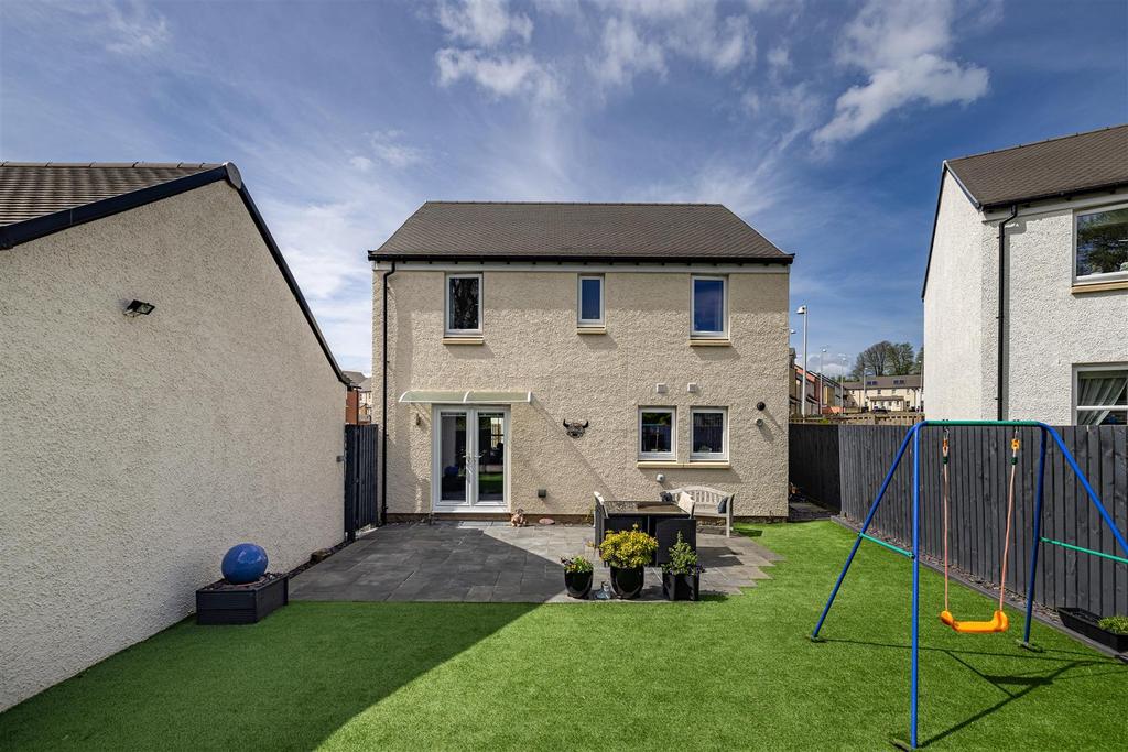 61 Kingfisher Grove, Galashiels 4 bed detached house for sale £260,000