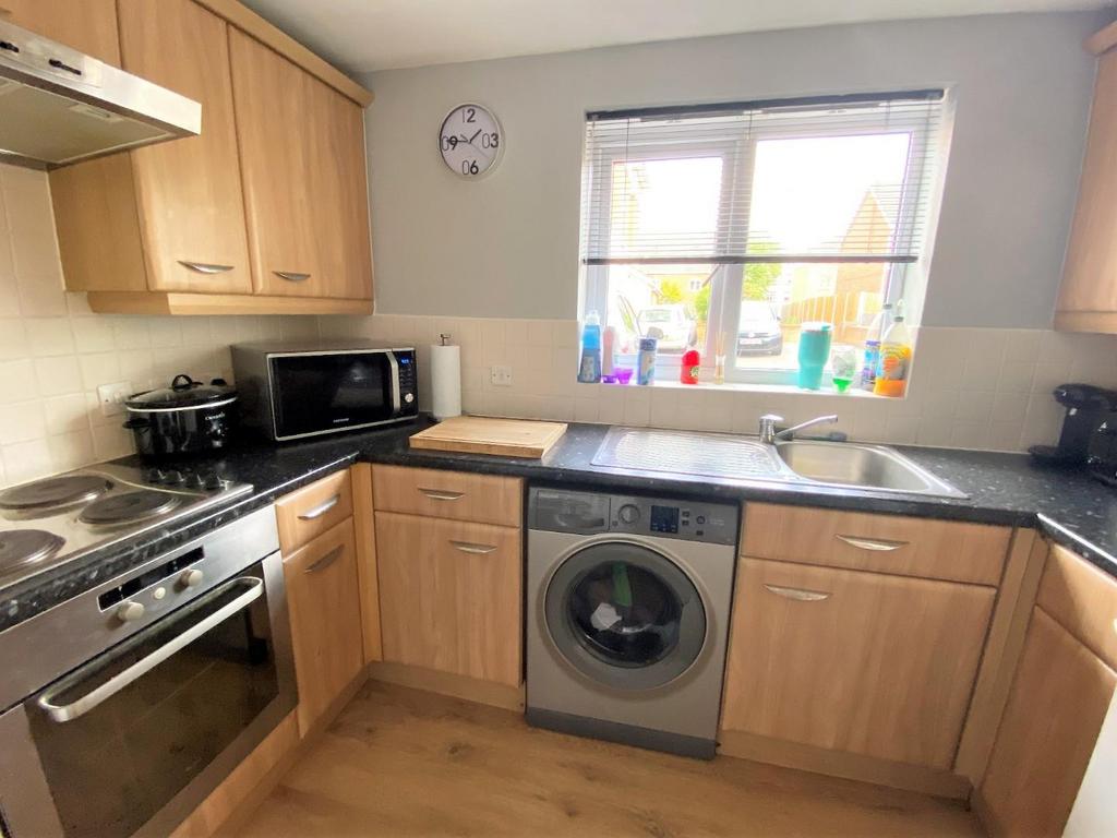 Pennyfields, BoltonUponDearne, Rotherham 2 bed flat for sale £75,000