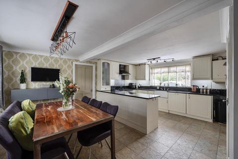 Snow Cottage Horsefair, Boroughbridge, York, YO51 9AA