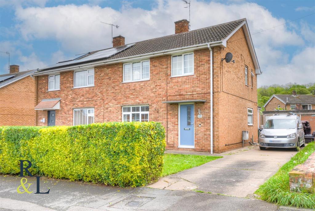 Ringleas, Cotgrave, Nottingham 3 bed semidetached house £240,000
