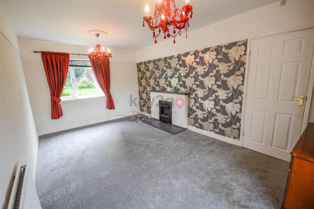 Ravenscroft Avenue, Sheffield 2 bed semidetached house £160,000