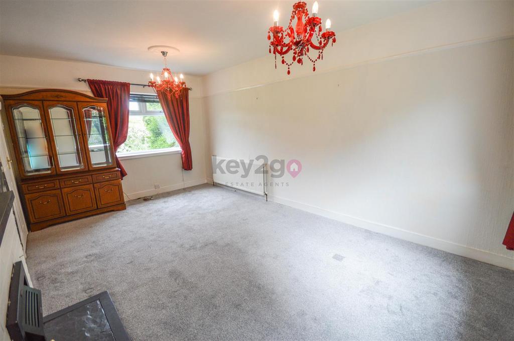 Ravenscroft Avenue, Sheffield 2 bed semidetached house £160,000