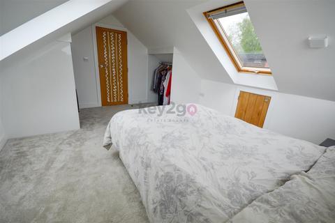 4 bedroom detached house for sale, Ivyside Gardens, Killamarsh, Sheffield, S21