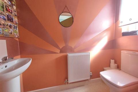 10 Baldwin Gardens, Stourport-on-severn, DY13 9GX