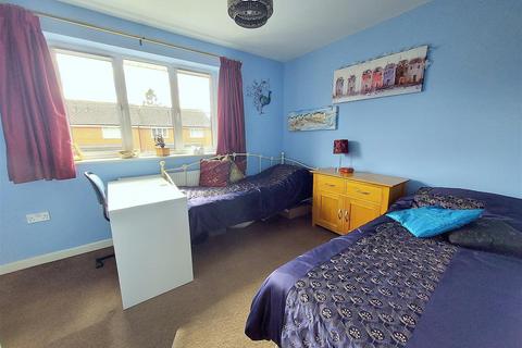 10 Baldwin Gardens, Stourport-on-severn, DY13 9GX