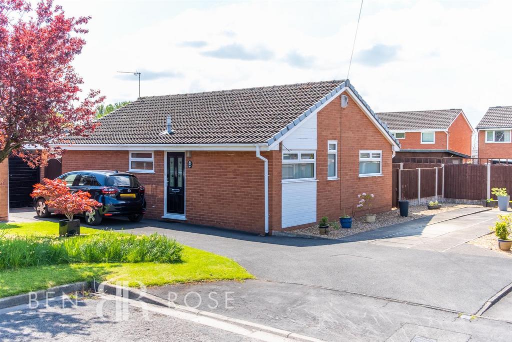 Spring Meadow, Leyland 3 bed detached house for sale £275,000