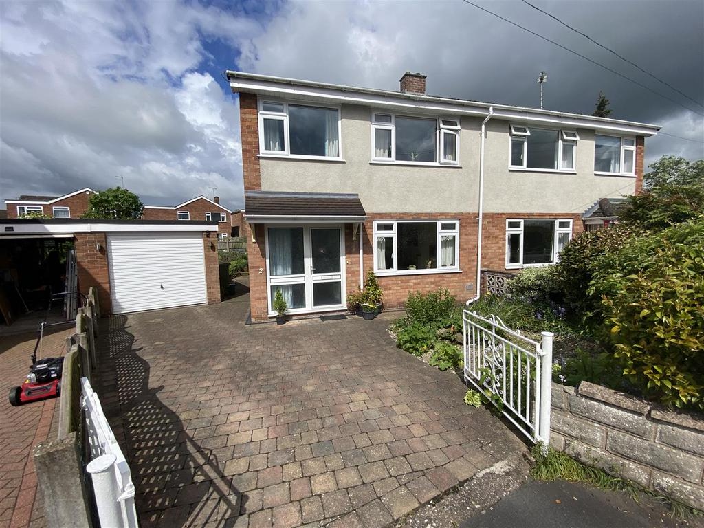 The Glen, Stone 3 bed semidetached house for sale £235,000
