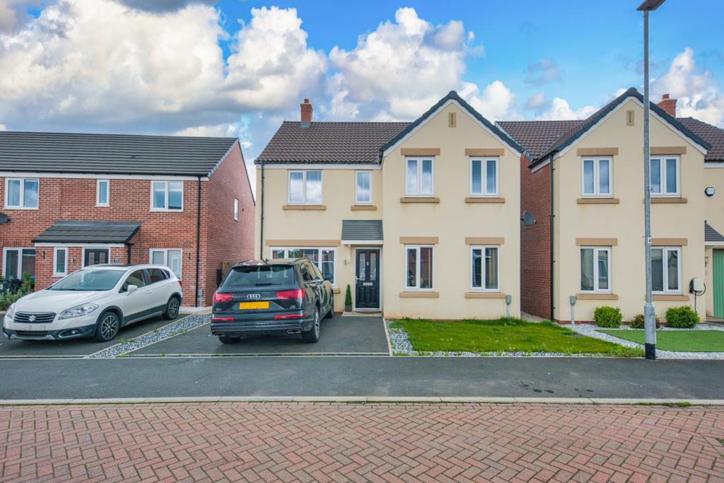 Kingfisher Road, Stoke Bardolph NG14 4 bed house £420,000