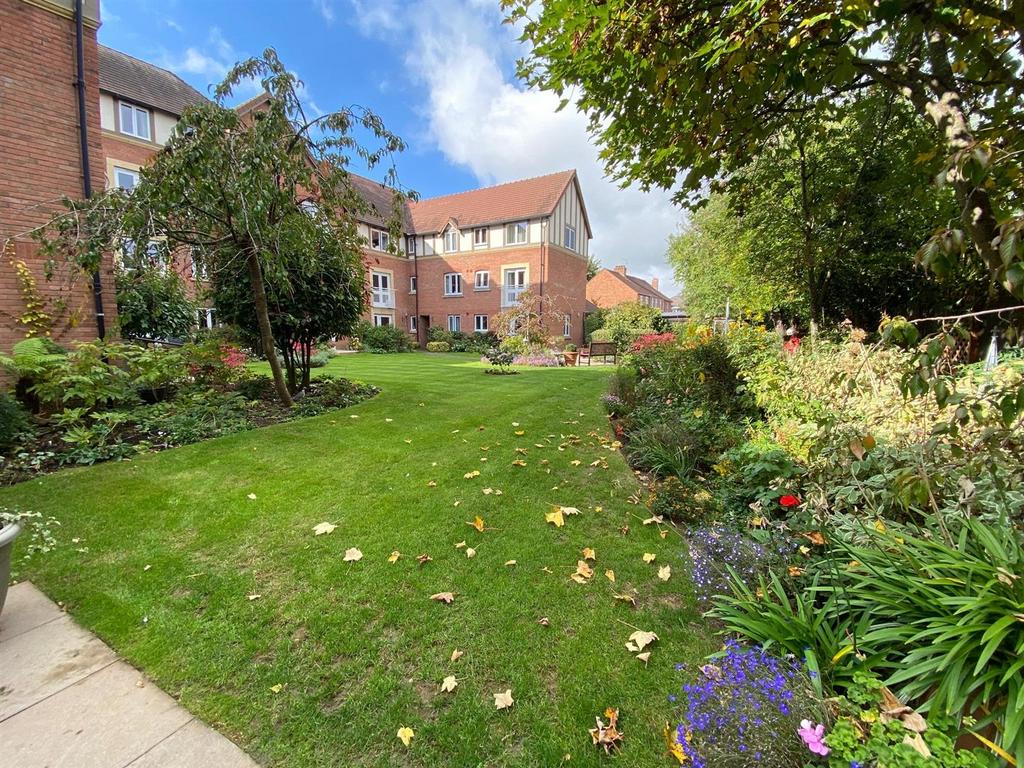 Communal Garden.jpg