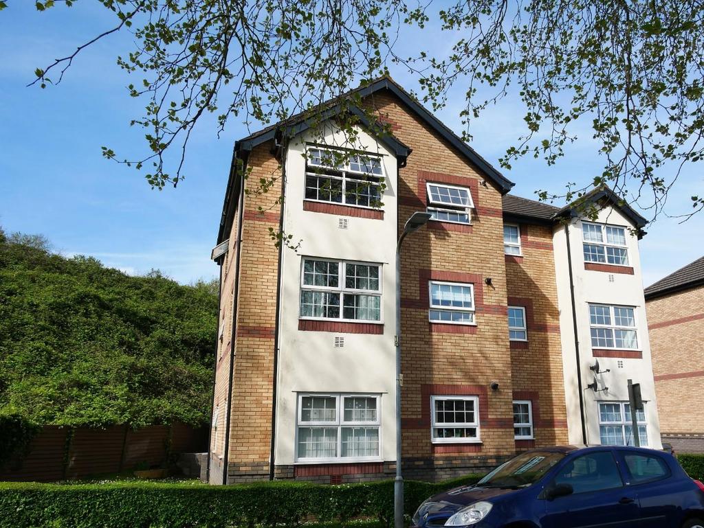 Parkview Court, Andrew Road, Cogan 2 bed apartment £135,000