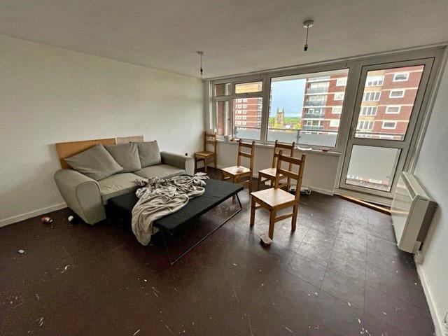 Living Room 1.jpg
