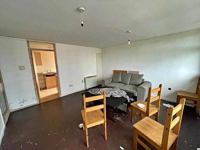 Living Room 2.jpg