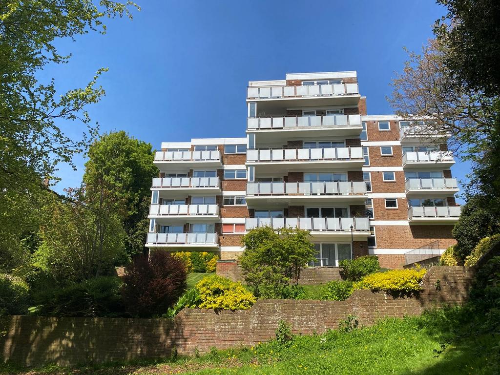 Linton Road, Hastings, TN34 3 bed flat £1,300 pcm (£300 pw)