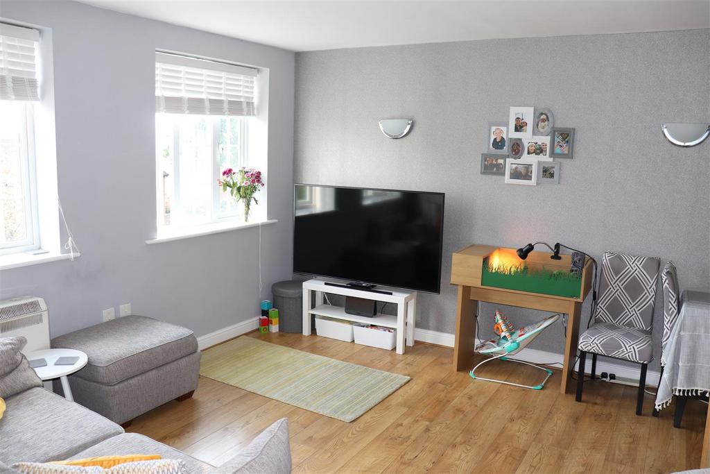 Old Mill House Close, Pelsall 2 bed apartment £695 pcm (£160 pw)
