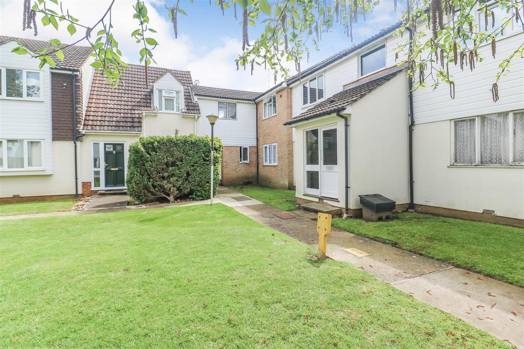 Regency Court, Harlow 1 bed apartment for sale £170,000